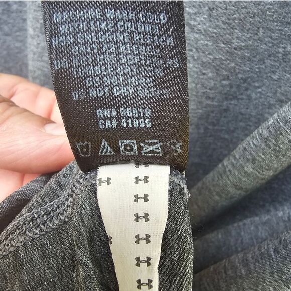 Under Armour Women's T Shirt (T18) - Picture 7 of 7